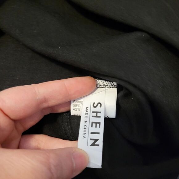 2/$20 Shein Black Sakura Flower Top Tee Tshirt Size: Small - Picture 3 of 4